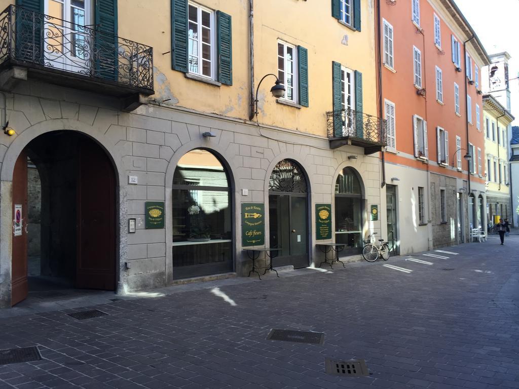 Ancient Courtyard Bonanomi In Como Historic Centre Chambre photo