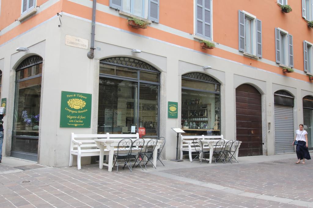 Ancient Courtyard Bonanomi In Como Historic Centre Extérieur photo