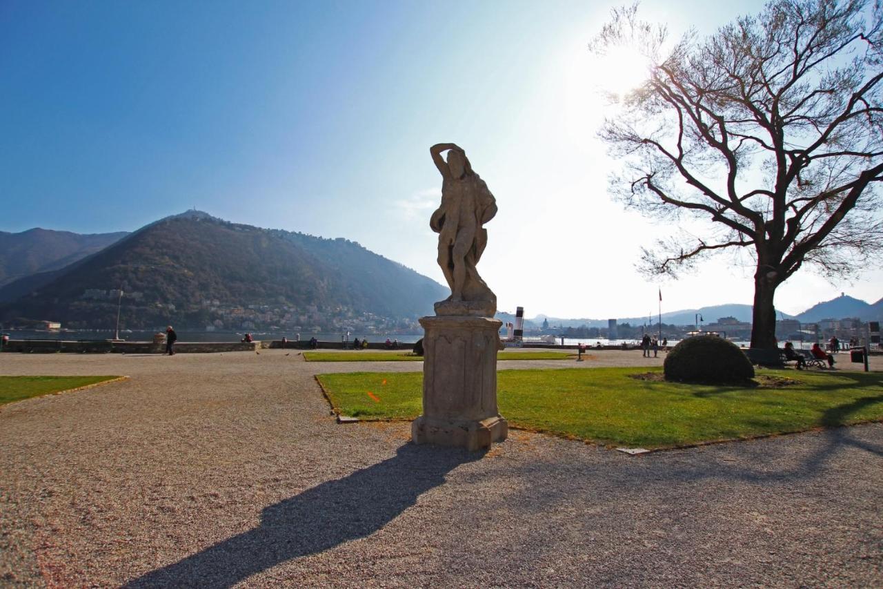 Ancient Courtyard Bonanomi In Como Historic Centre Extérieur photo